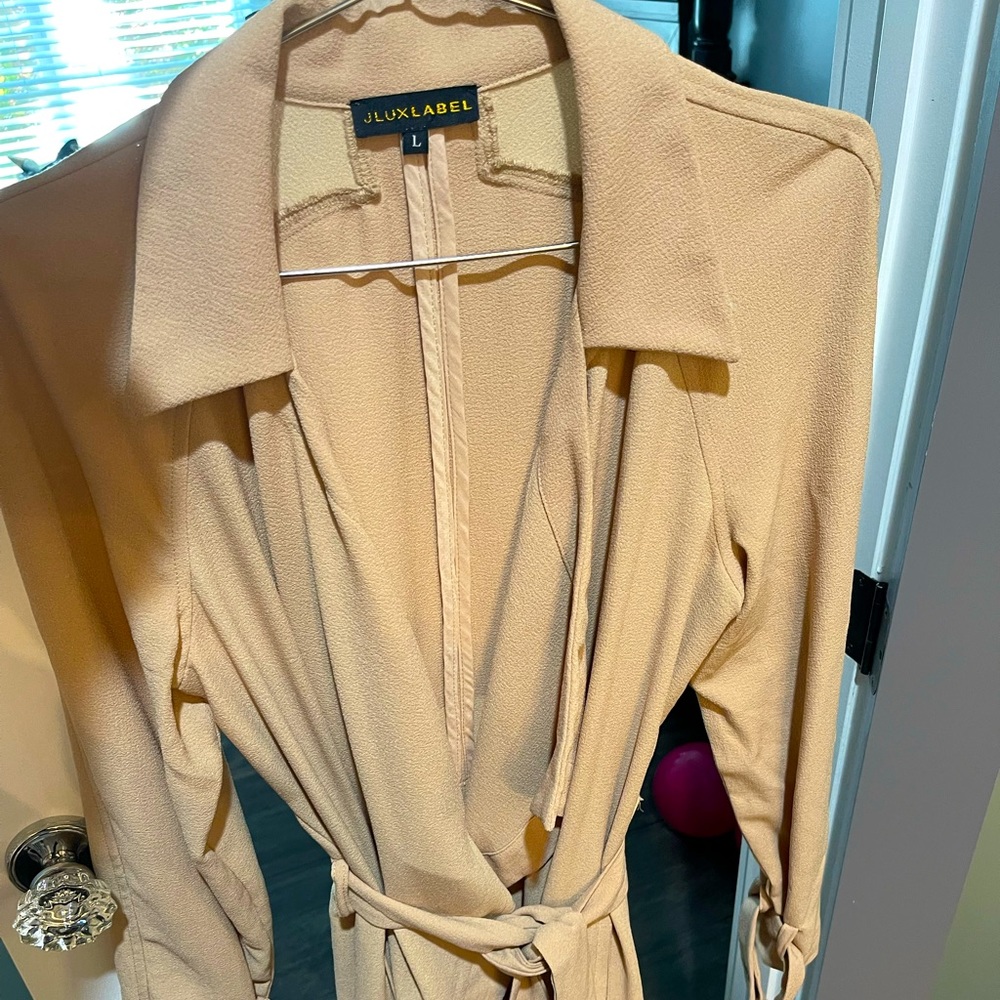 J Lux trench